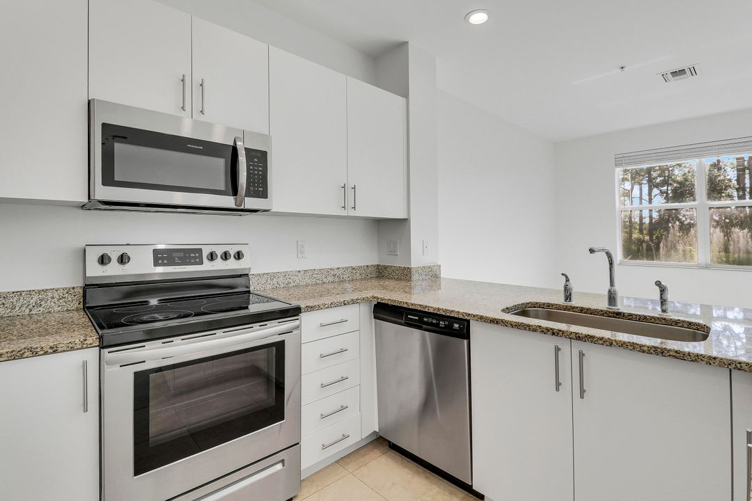 出租: $2,900 (3 贝兹, 2 浴室, 1771 平方英尺)