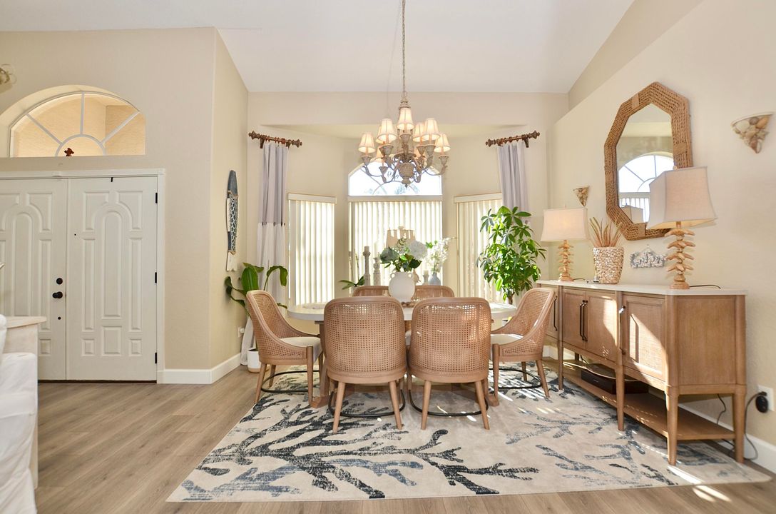 En Venta: $539,000 (3 camas, 2 baños, 2234 Pies cuadrados)