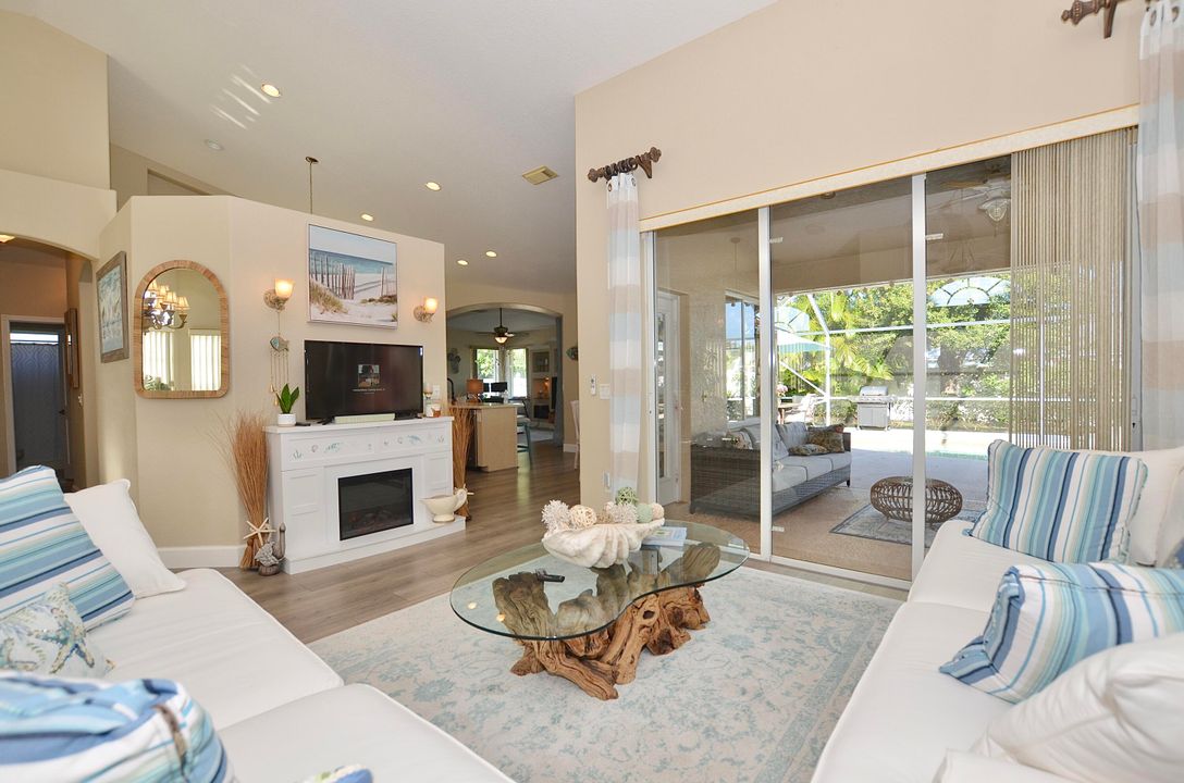 En Venta: $539,000 (3 camas, 2 baños, 2234 Pies cuadrados)