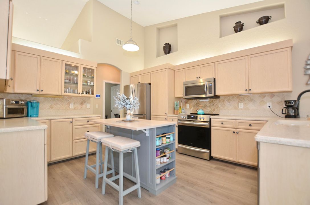 En Venta: $539,000 (3 camas, 2 baños, 2234 Pies cuadrados)