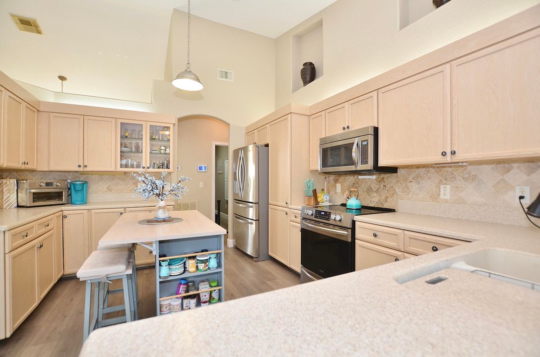 En Venta: $539,000 (3 camas, 2 baños, 2234 Pies cuadrados)