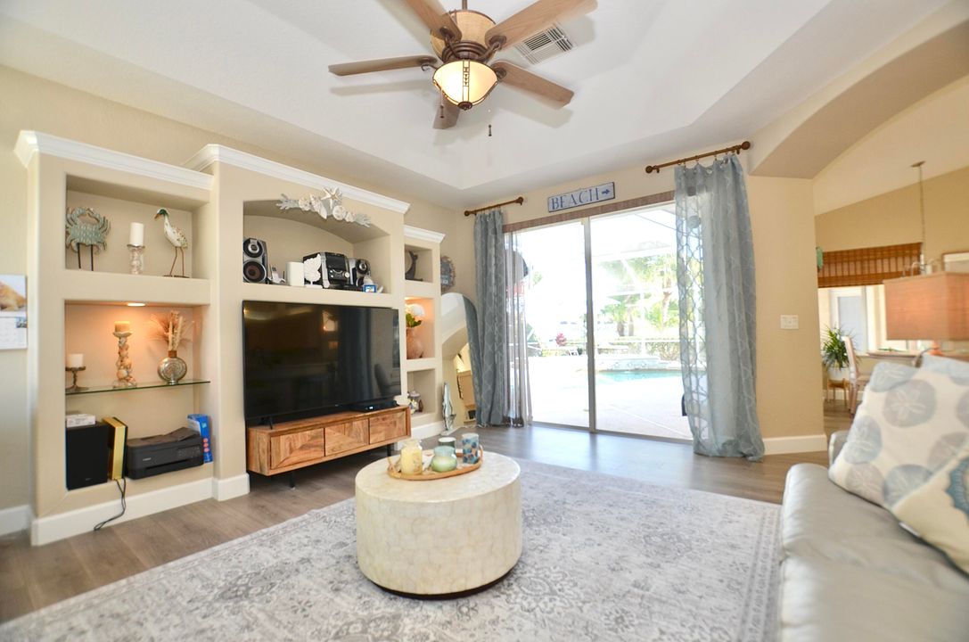 En Venta: $539,000 (3 camas, 2 baños, 2234 Pies cuadrados)