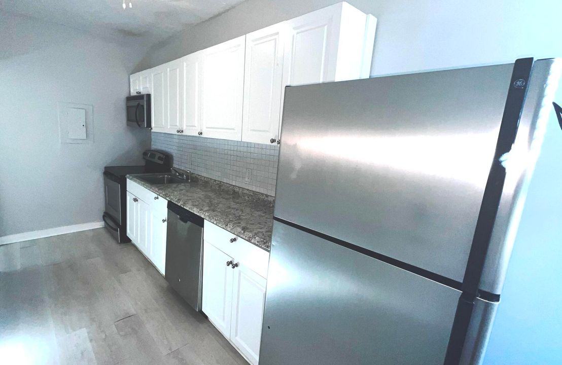 For Rent: $1,600 (1 beds, 1 baths, 550 Square Feet)