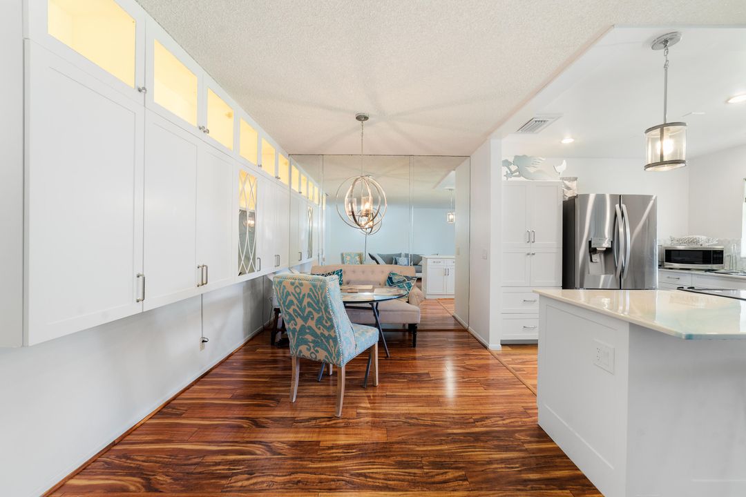 待售: $188,000 (2 贝兹, 2 浴室, 1012 平方英尺)