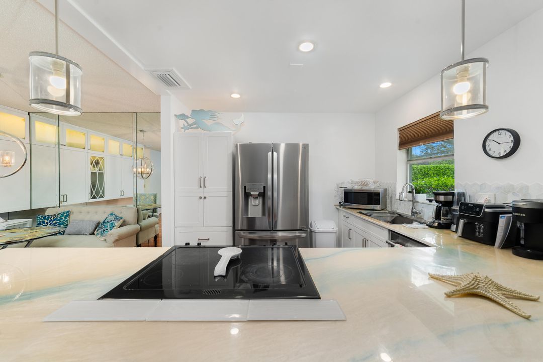 待售: $188,000 (2 贝兹, 2 浴室, 1012 平方英尺)