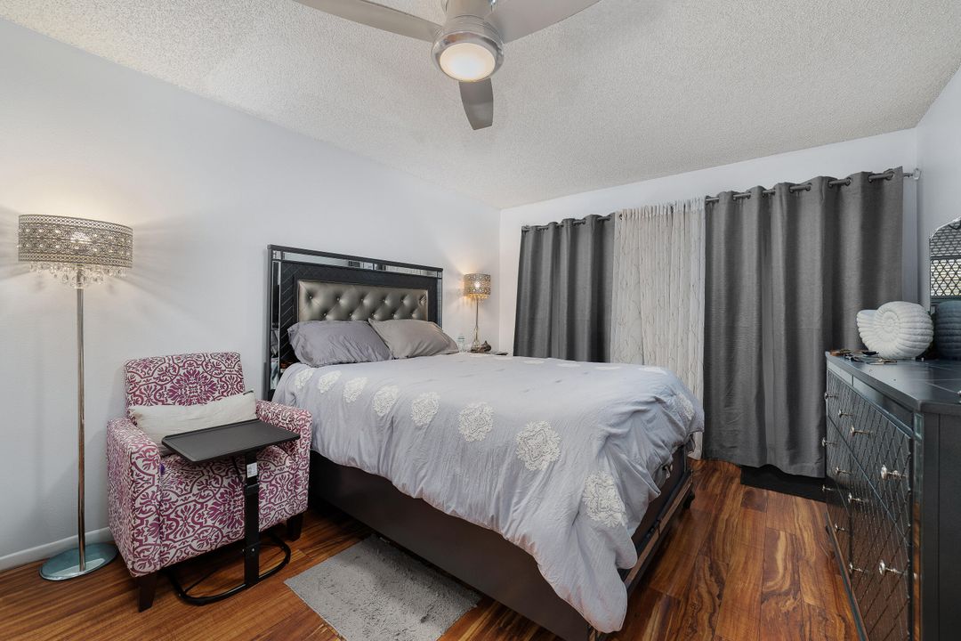 待售: $188,000 (2 贝兹, 2 浴室, 1012 平方英尺)