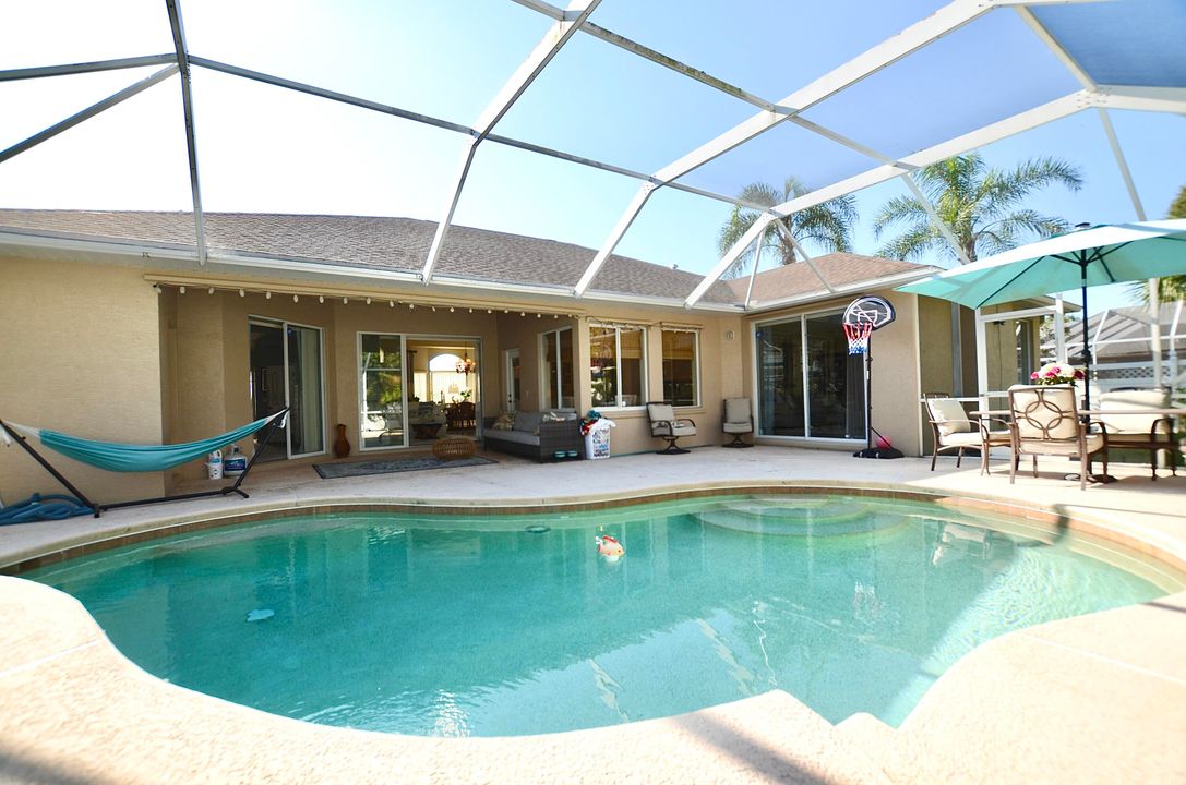 En Venta: $539,000 (3 camas, 2 baños, 2234 Pies cuadrados)