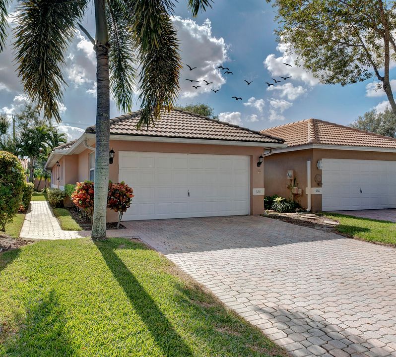 For Rent: $3,300 (2 beds, 2 baths, 1458 Square Feet)