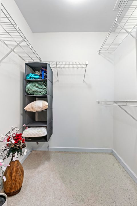 For Rent: $3,300 (2 beds, 2 baths, 1458 Square Feet)