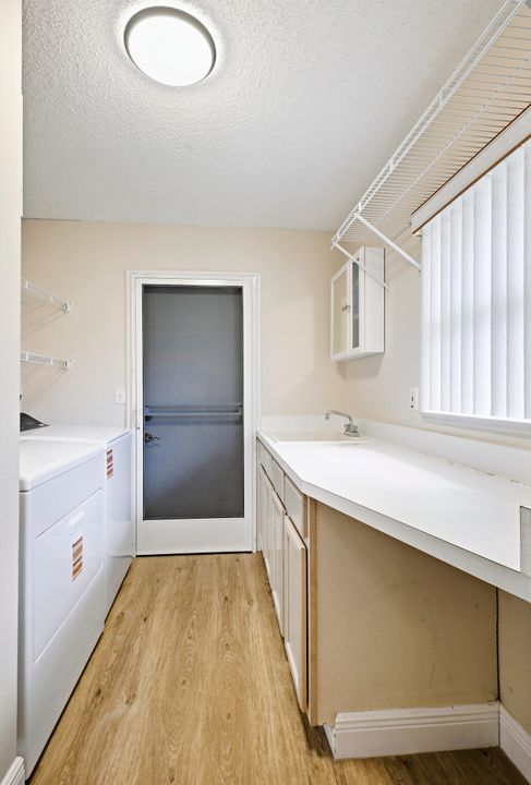 For Rent: $3,300 (2 beds, 2 baths, 1458 Square Feet)