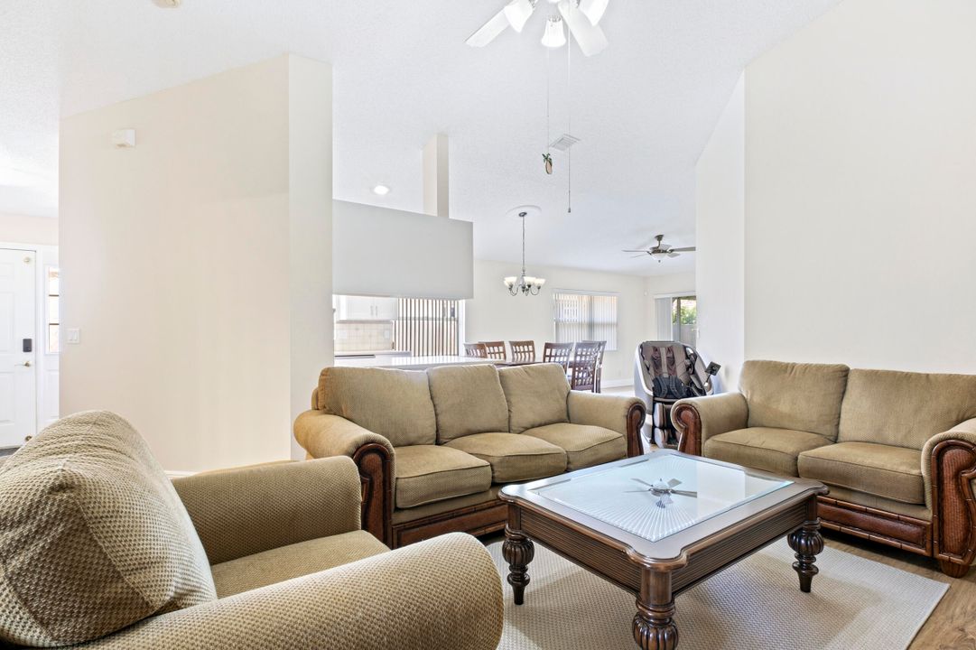 For Rent: $3,300 (2 beds, 2 baths, 1458 Square Feet)