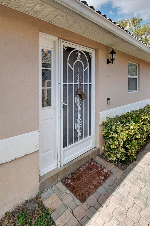 For Rent: $3,300 (2 beds, 2 baths, 1458 Square Feet)