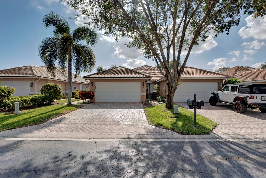 For Rent: $3,300 (2 beds, 2 baths, 1458 Square Feet)