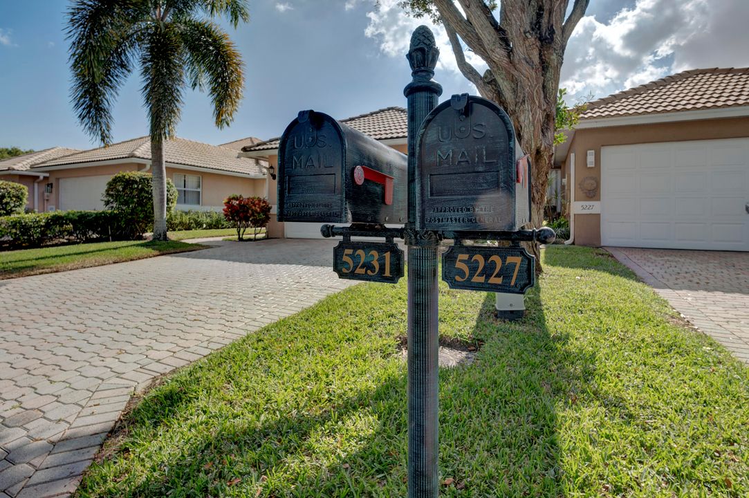 For Rent: $3,300 (2 beds, 2 baths, 1458 Square Feet)