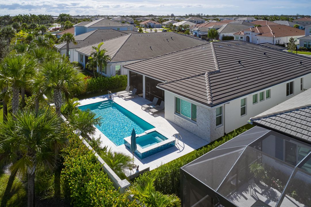 For Sale: $1,495,000 (4 beds, 2 baths, 3100 Square Feet)