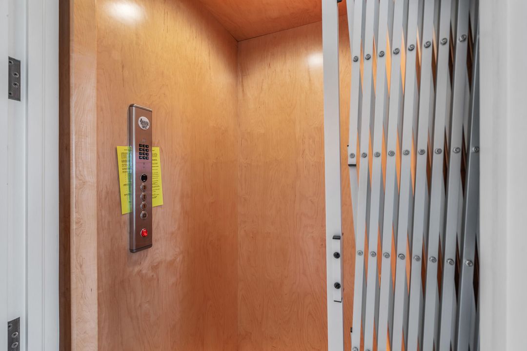 For Sale: $2,500,000 (3 beds, 3 baths, 2848 Square Feet)