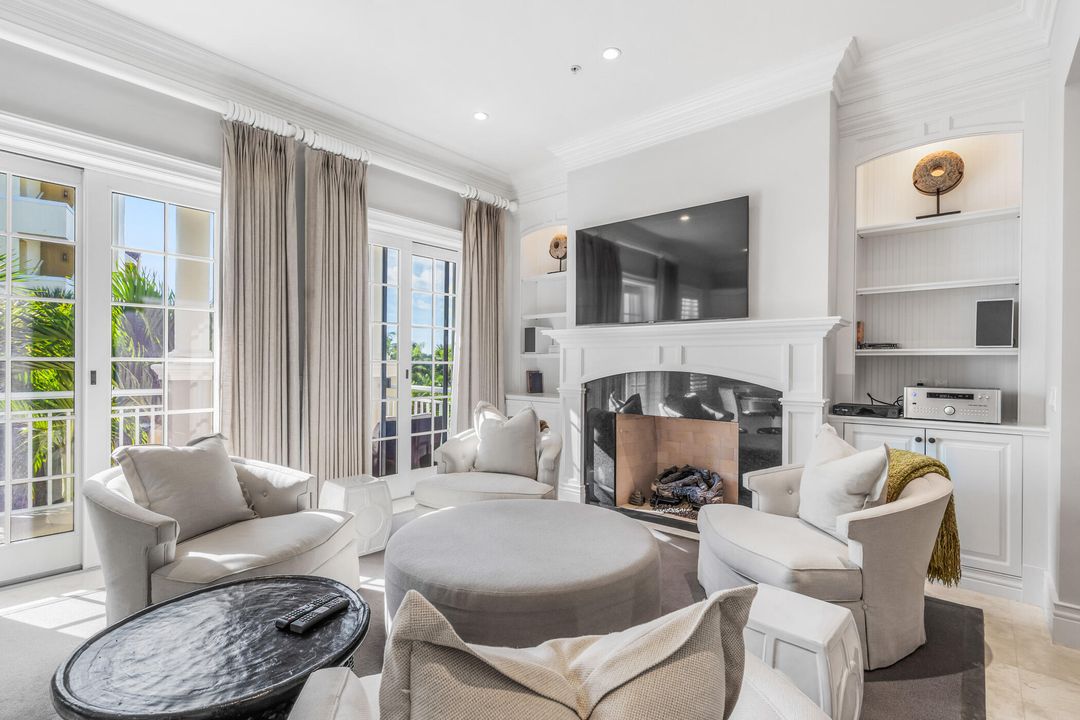 For Sale: $2,500,000 (3 beds, 3 baths, 2848 Square Feet)