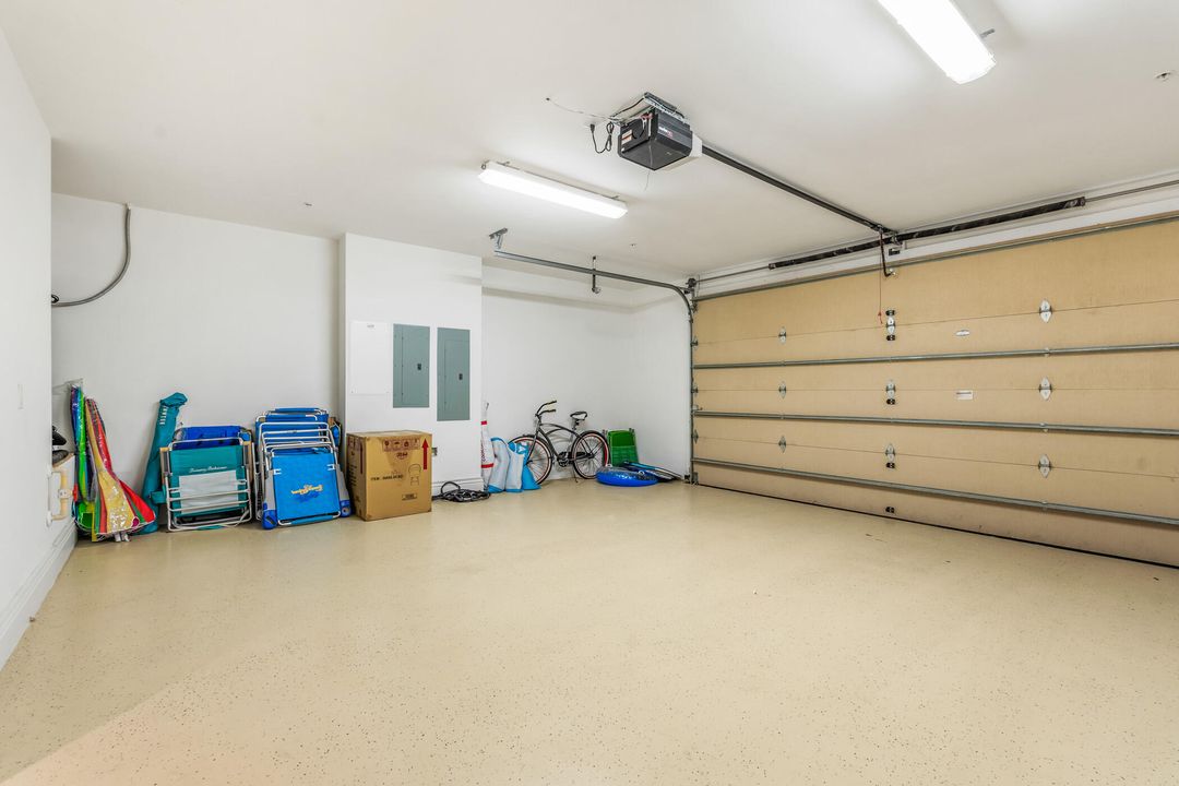 For Sale: $2,500,000 (3 beds, 3 baths, 2848 Square Feet)