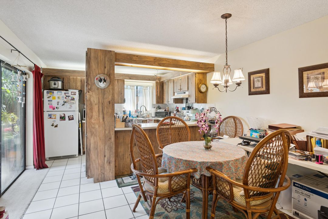 For Sale: $259,900 (2 beds, 2 baths, 1468 Square Feet)