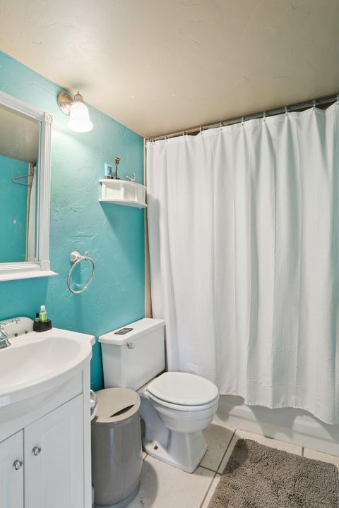 For Sale: $259,900 (2 beds, 2 baths, 1468 Square Feet)