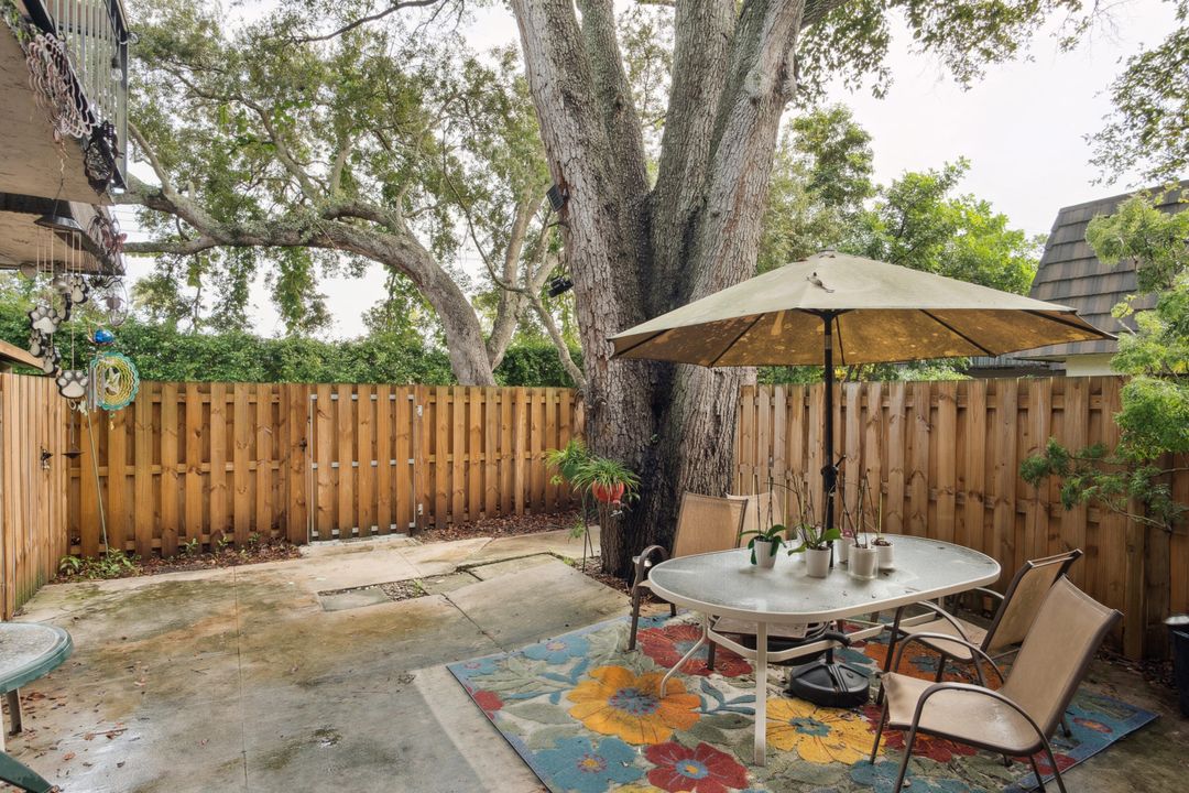 For Sale: $259,900 (2 beds, 2 baths, 1468 Square Feet)