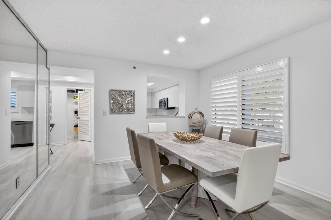 出租: $10,000 (2 贝兹, 2 浴室, 1728 平方英尺)