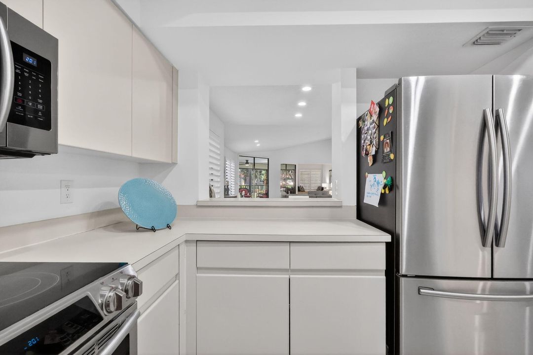 出租: $10,000 (2 贝兹, 2 浴室, 1728 平方英尺)