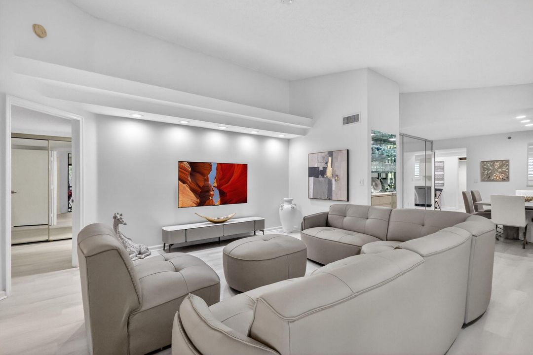 出租: $10,000 (2 贝兹, 2 浴室, 1728 平方英尺)