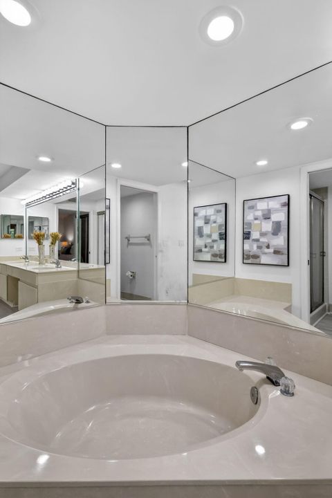 出租: $10,000 (2 贝兹, 2 浴室, 1728 平方英尺)