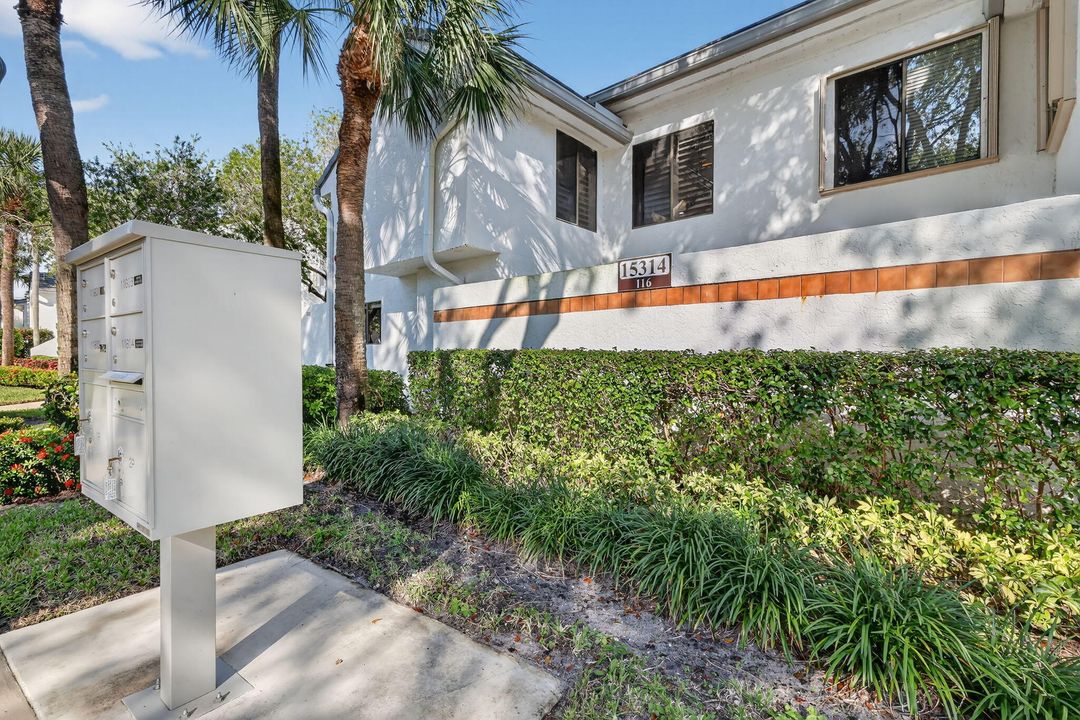 出租: $10,000 (2 贝兹, 2 浴室, 1728 平方英尺)