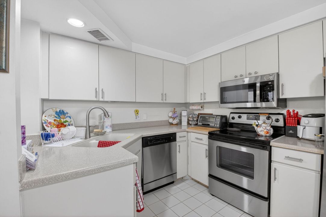 En Venta: $385,000 (2 camas, 2 baños, 1521 Pies cuadrados)