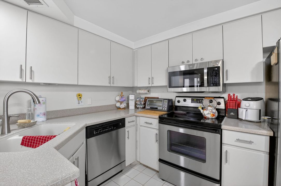 En Venta: $385,000 (2 camas, 2 baños, 1521 Pies cuadrados)