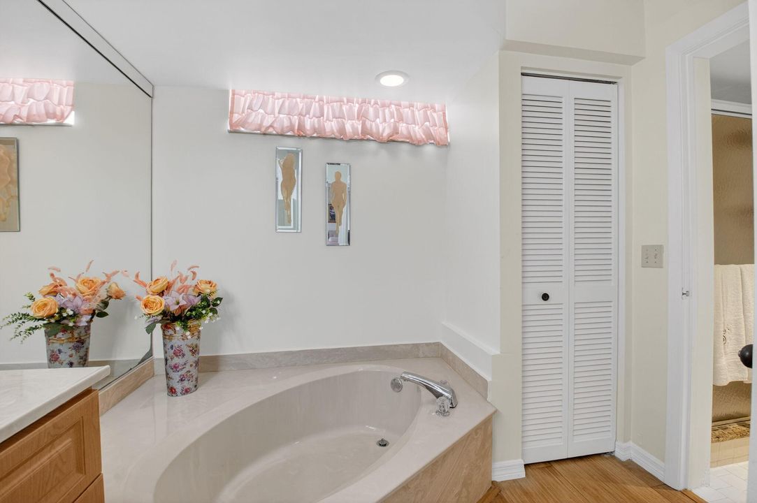 En Venta: $385,000 (2 camas, 2 baños, 1521 Pies cuadrados)