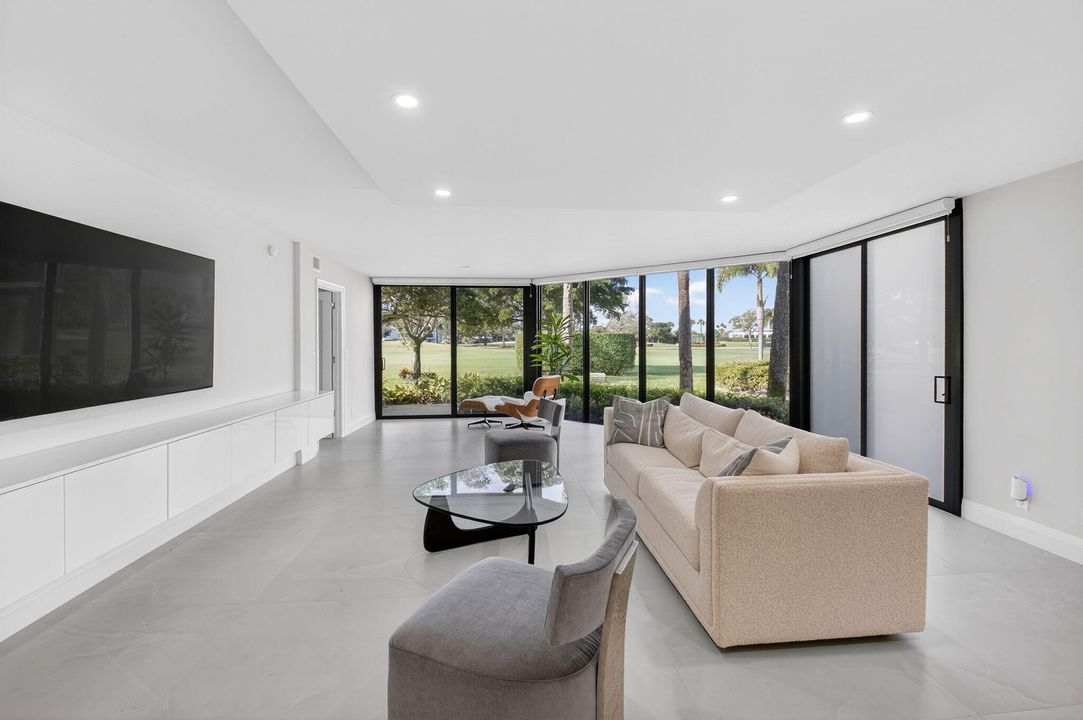 待售: $549,900 (2 贝兹, 2 浴室, 1698 平方英尺)