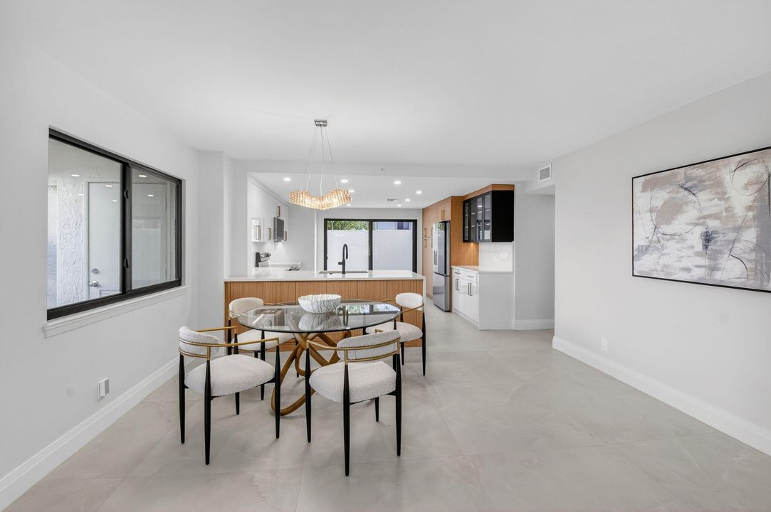 待售: $549,900 (2 贝兹, 2 浴室, 1698 平方英尺)