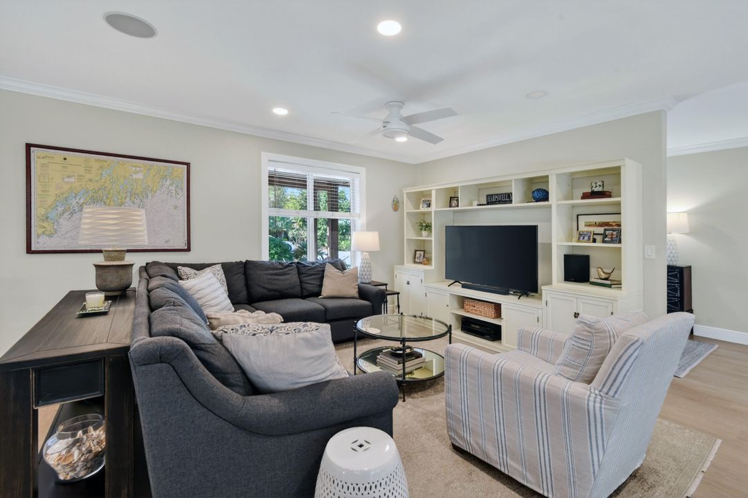 待售: $1,498,000 (3 贝兹, 3 浴室, 2167 平方英尺)