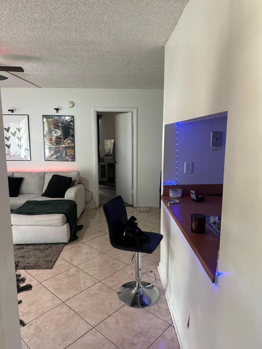 En Renta: $1,600 (2 camas, 2 baños, 760 Pies cuadrados)