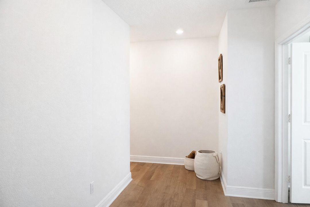 For Sale: $511,000 (2 beds, 2 baths, 1494 Square Feet)