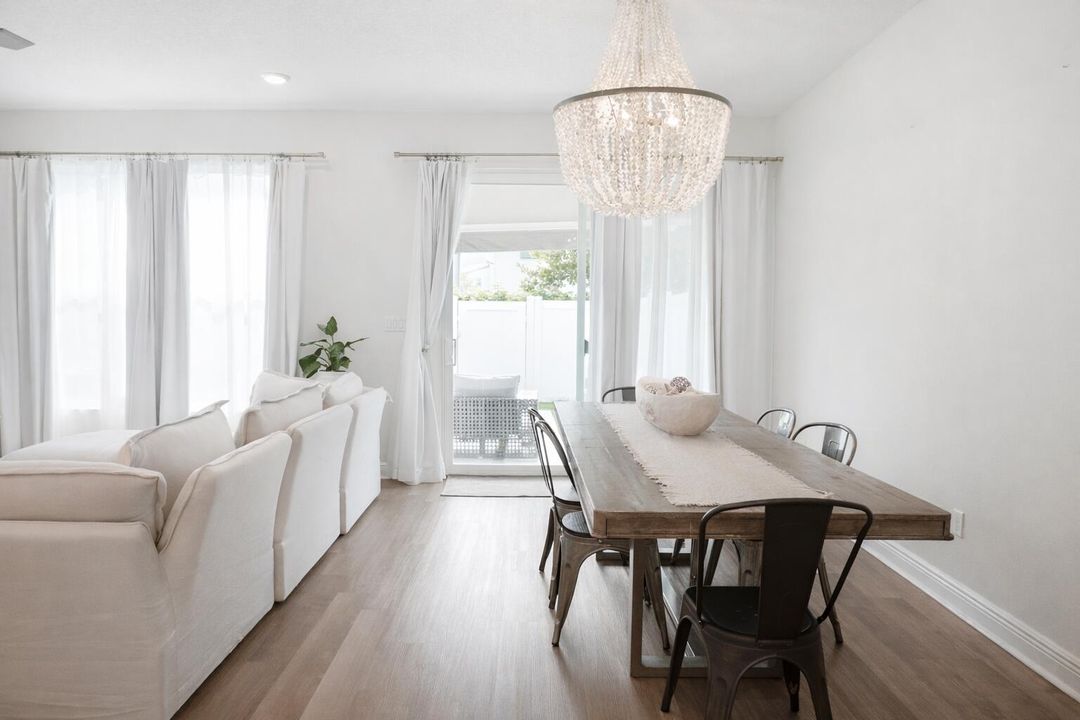 For Sale: $511,000 (2 beds, 2 baths, 1494 Square Feet)