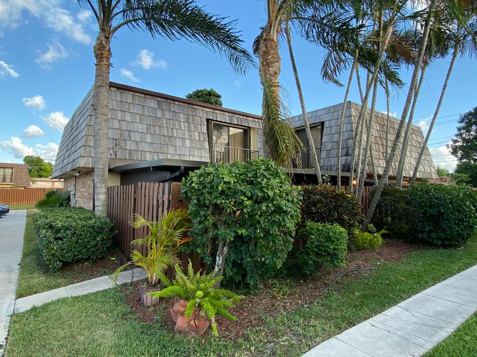 En Renta: $2,600 (3 camas, 2 baños, 1540 Pies cuadrados)