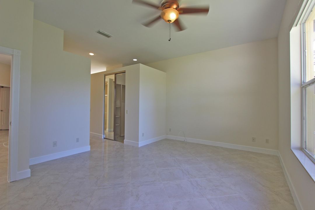 出租: $3,900 (3 贝兹, 2 浴室, 1975 平方英尺)