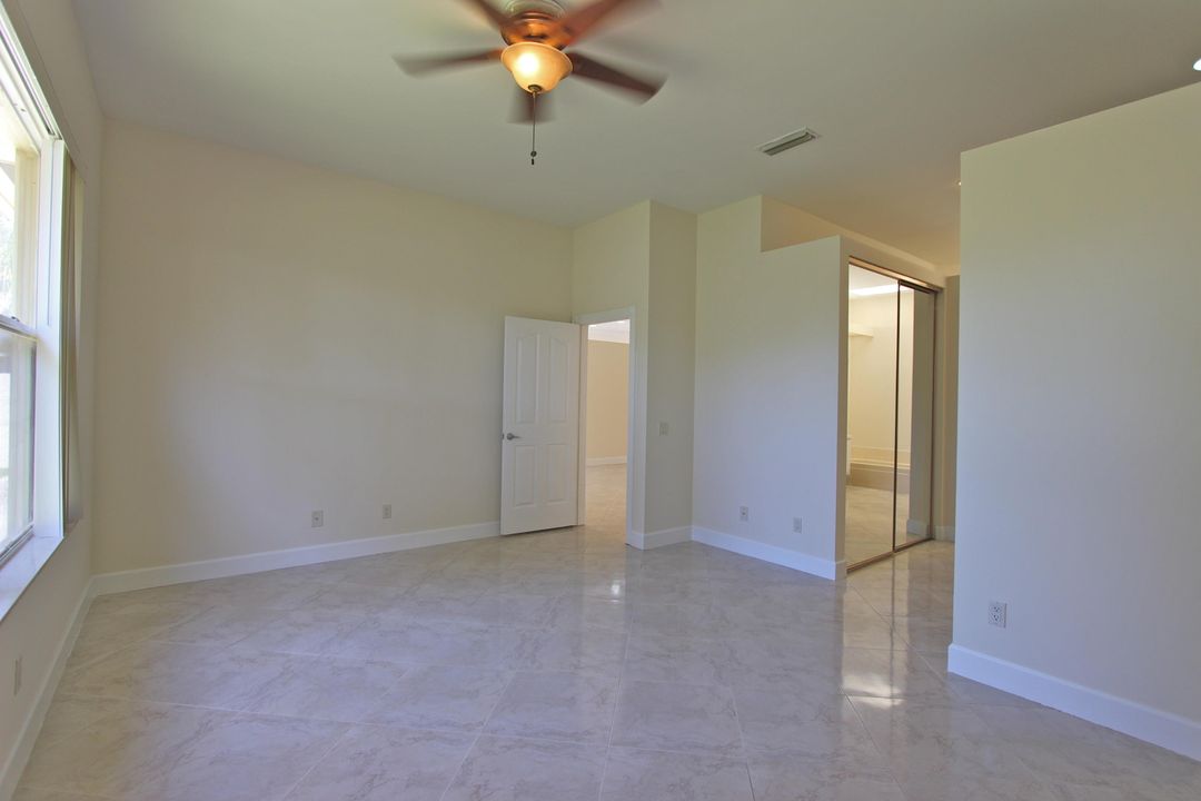 出租: $3,900 (3 贝兹, 2 浴室, 1975 平方英尺)