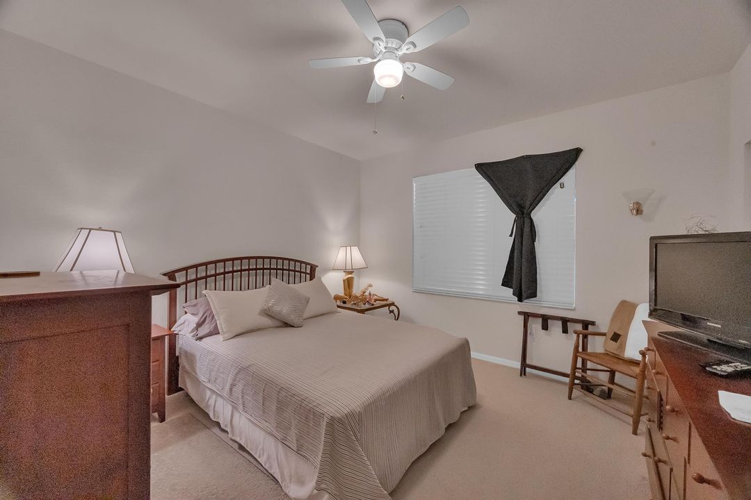 For Sale: $215,000 (1 beds, 1 baths, 775 Square Feet)