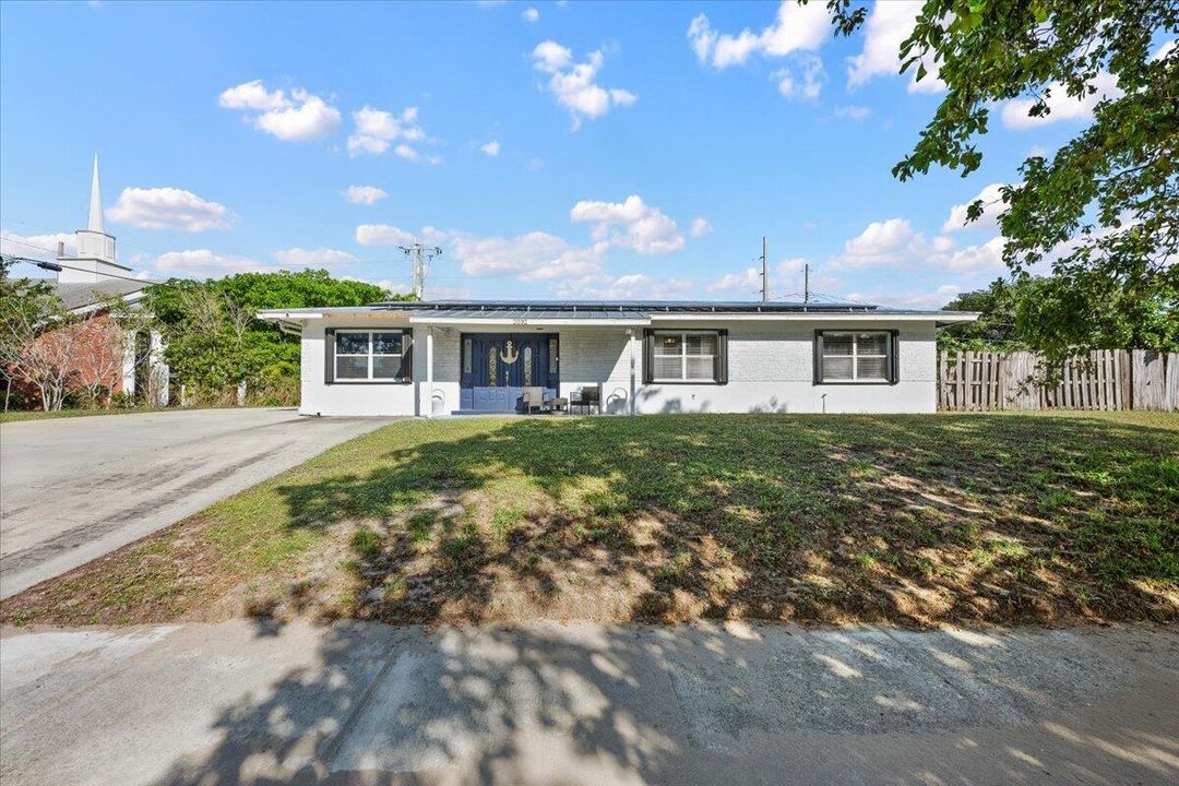 待售: $644,900 (4 贝兹, 3 浴室, 2423 平方英尺)