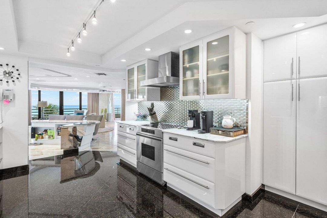 待售: $5,995,000 (4 贝兹, 4 浴室, 4254 平方英尺)