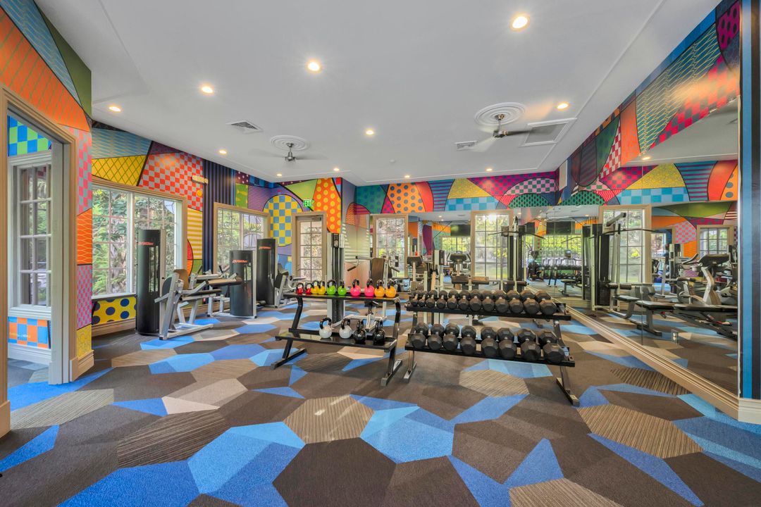 For Sale: $215,000 (1 beds, 1 baths, 775 Square Feet)