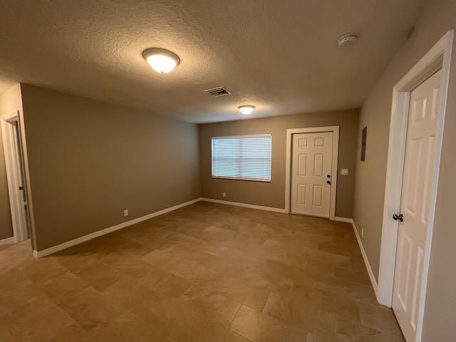 En Renta: $2,300 (2 camas, 1 baños, 924 Pies cuadrados)