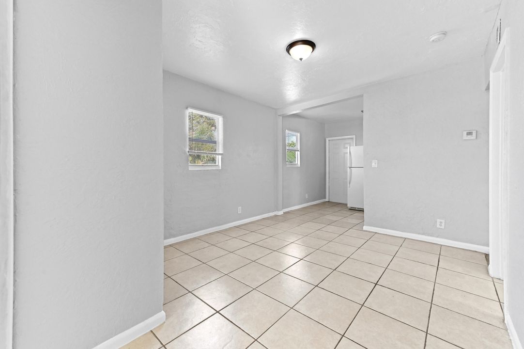 En Renta: $1,700 (4 camas, 2 baños, 1407 Pies cuadrados)