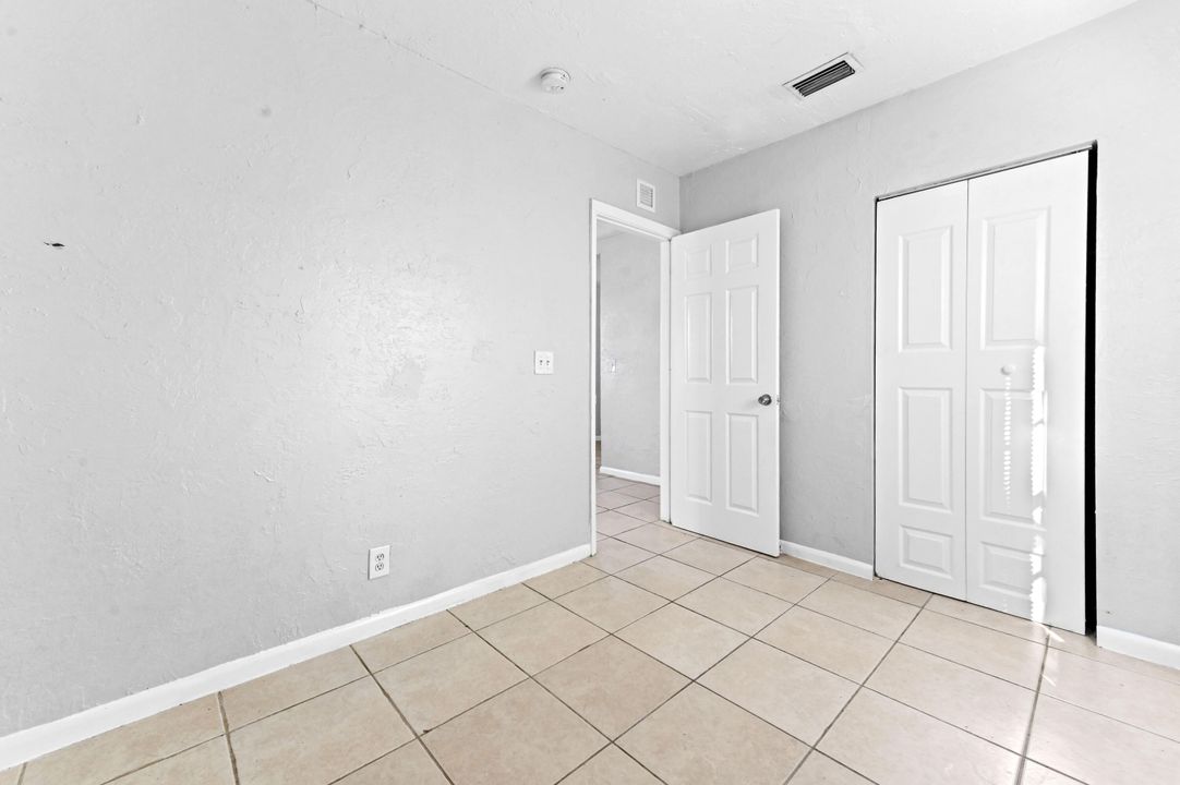 En Renta: $1,700 (4 camas, 2 baños, 1407 Pies cuadrados)