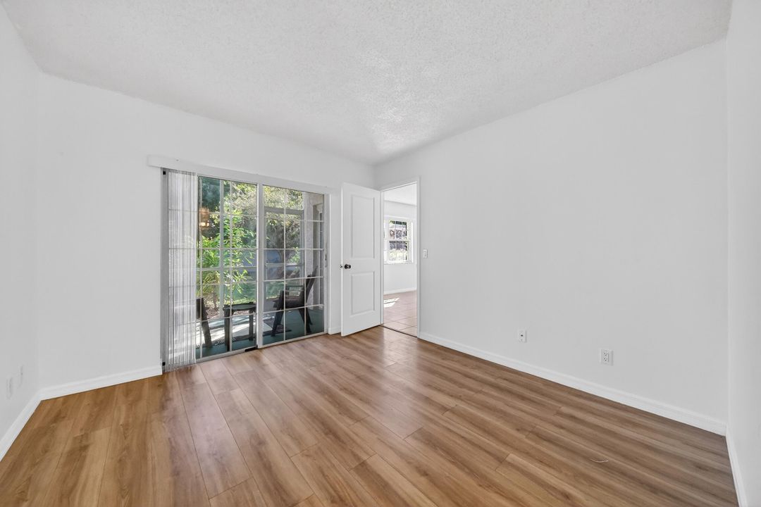 На продажу: $179,000 (2 спален, 2 ванн, 874 Квадратных фут)